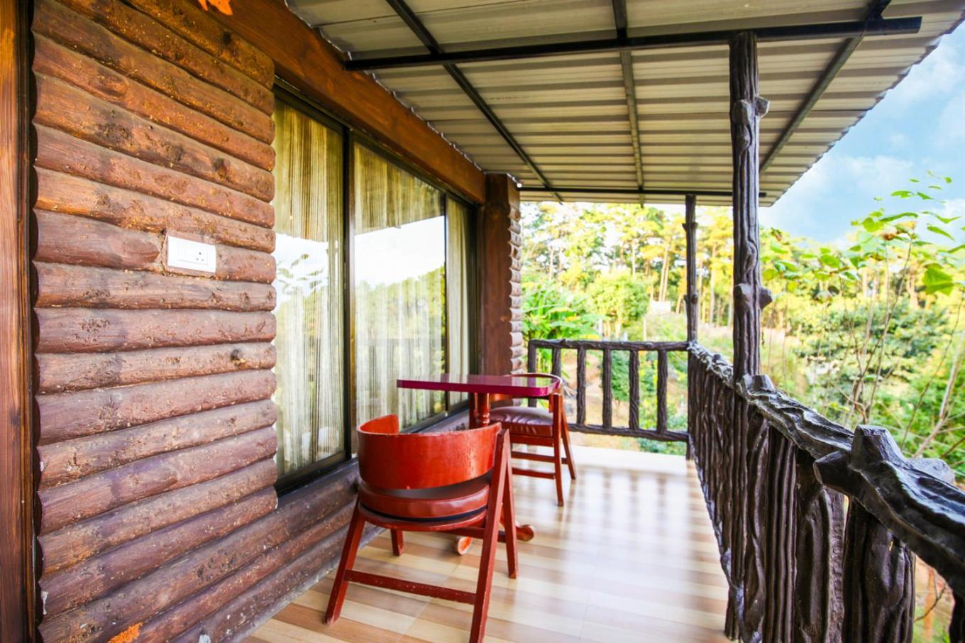 La Nicholas Lake View By Summit Hotels Shillong Buitenkant foto